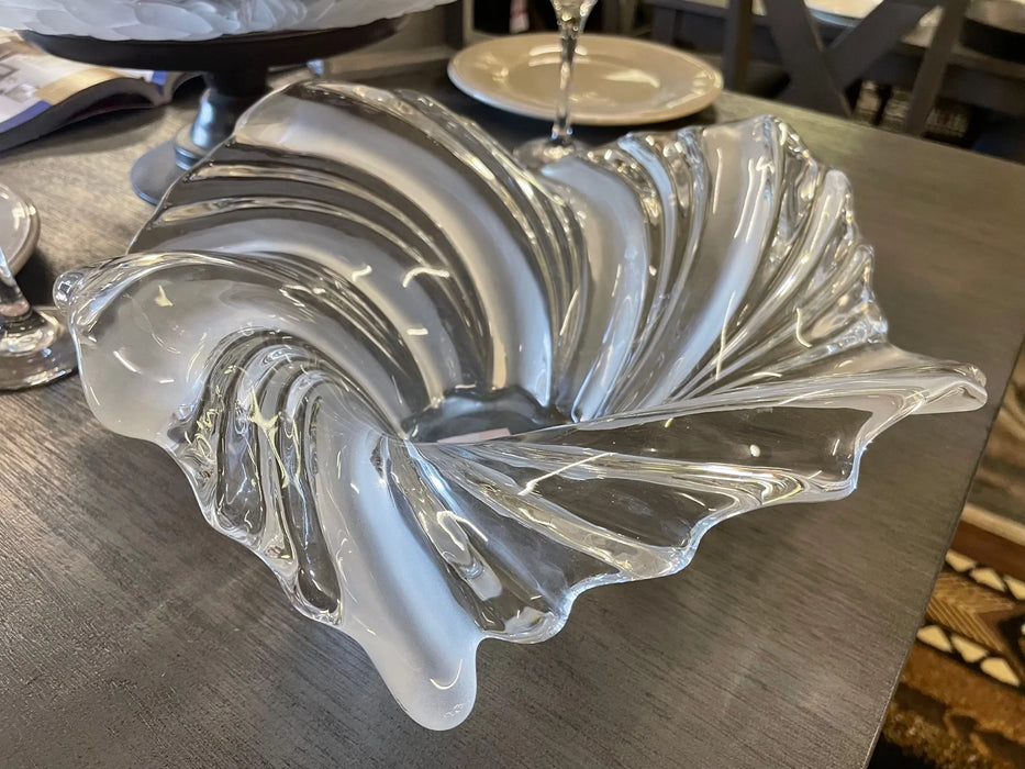 Mikasa swirl glass serving dish 29081