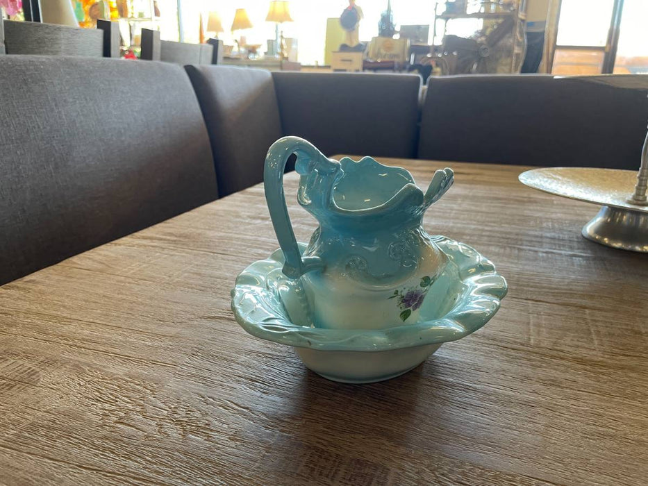 Vintage Arnels pitcher and basin 2pc set 33143