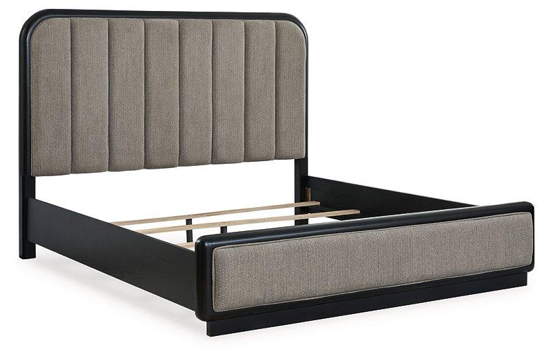 Rowanbeck Upholstered Bed