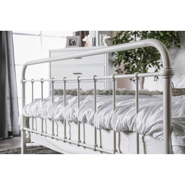 IRIA Vintage White Cal.King, E.King, & Full Bed