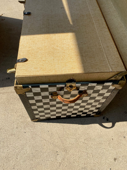 Checkered steamer trunk cedar planked storage chest locked without key AS IS 26058