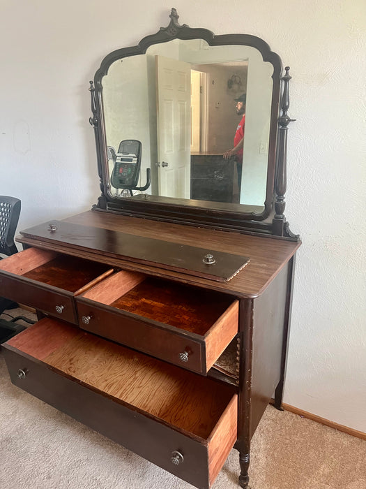 Antique wood dresser with mirror 32883