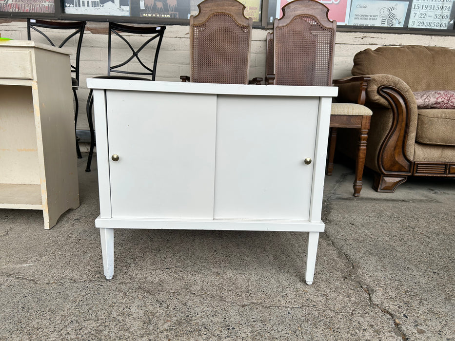 White cabinet with sliding door 34168