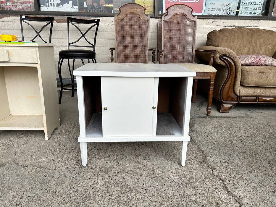 White cabinet with sliding door 34168