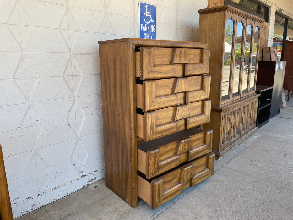 Vintage Mid Century Modern Brutalist geometric wooden chest of drawers dresser 5 drawers 32262