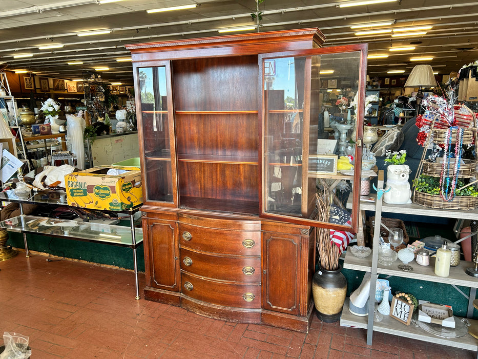Drexel bow front china cabinet hutch 34172