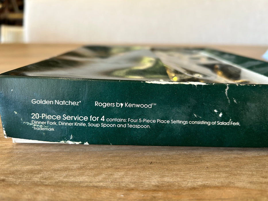 Golden Natchez Rogers by Kenwood 20 piece flatware set 33761