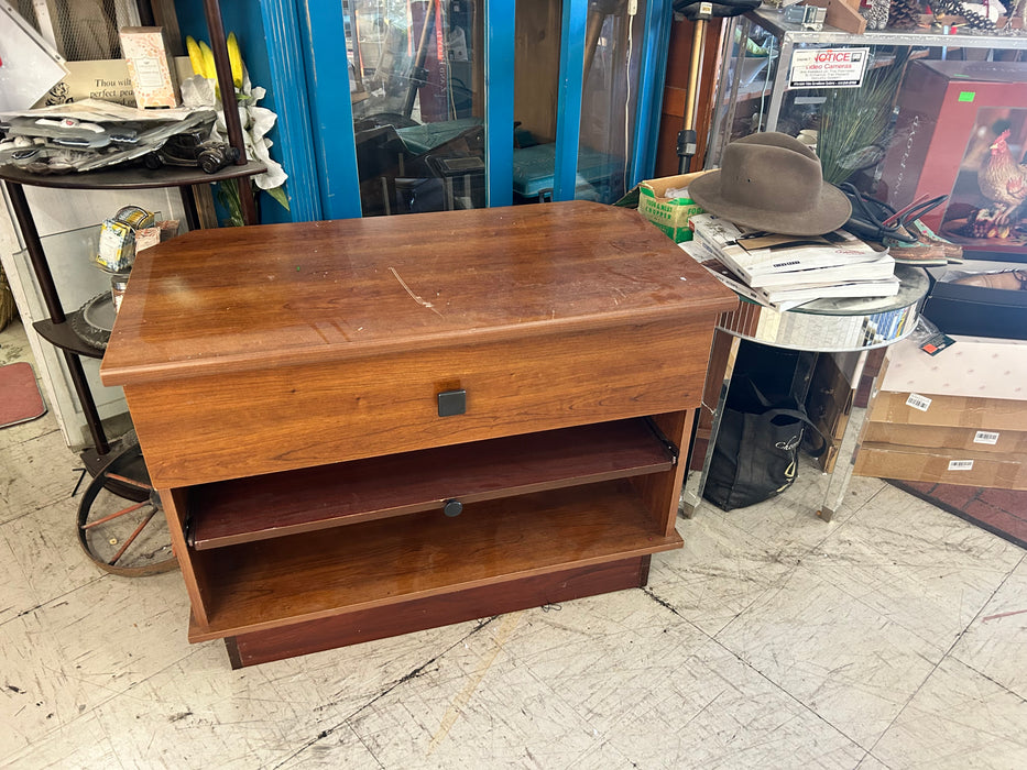 End table or large nightstand or TV stand 1 drawer and 1 pull out shelf 33795