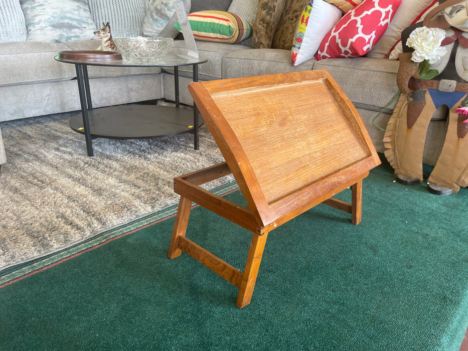 Vintage adjustable wood easel tray with folding legs 32828