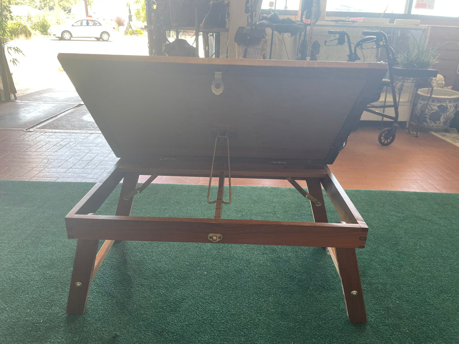 Vintage adjustable wood easel tray with folding legs 32828