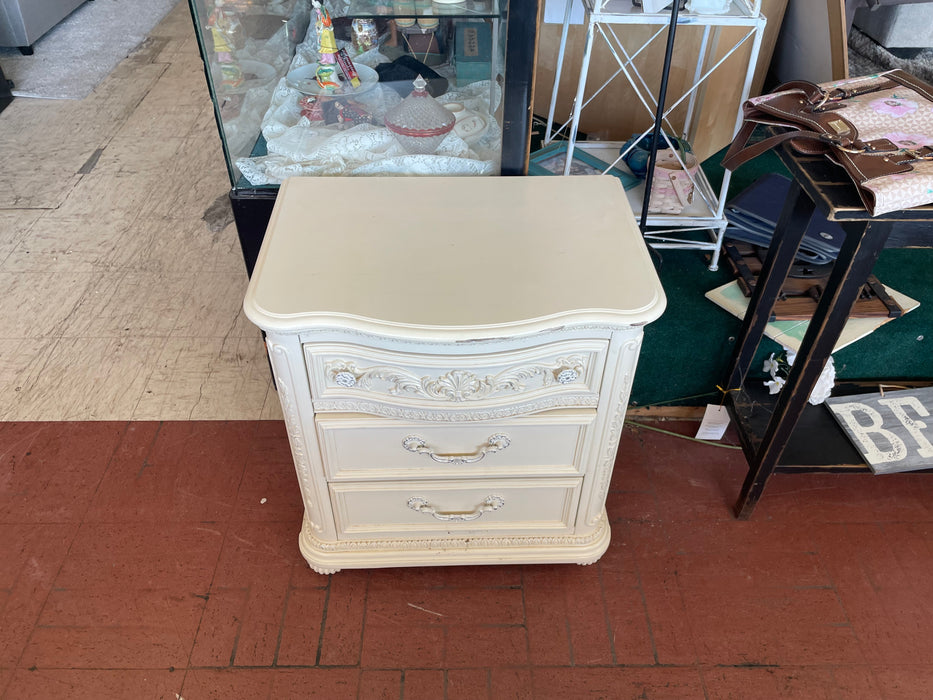 Jessica McClintock 3 drawer cuved front ornate white nightstand 32853