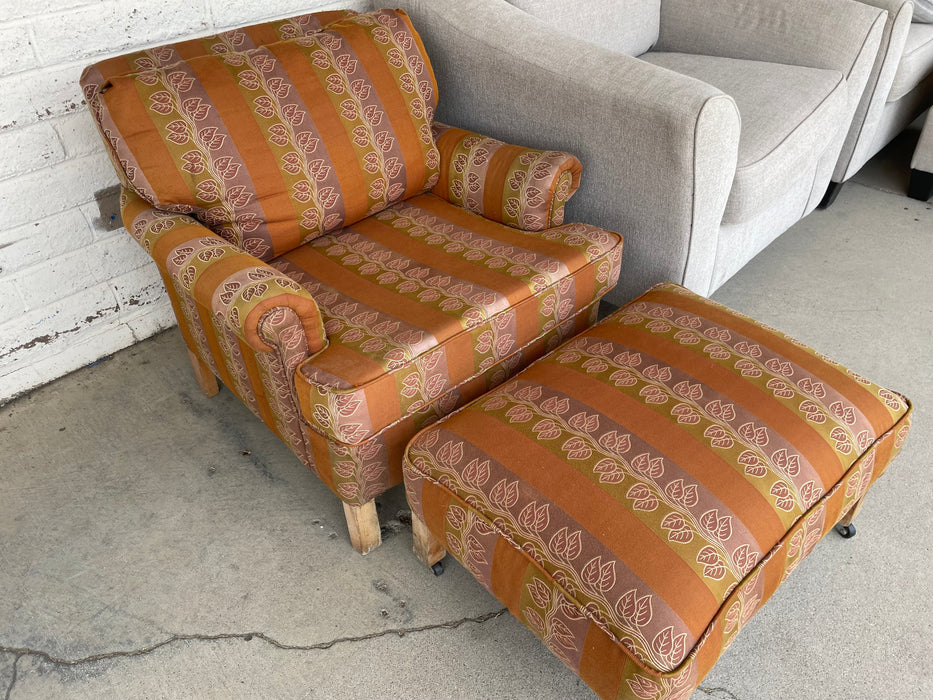 Leaf patterned accent chair with ottoman 31303