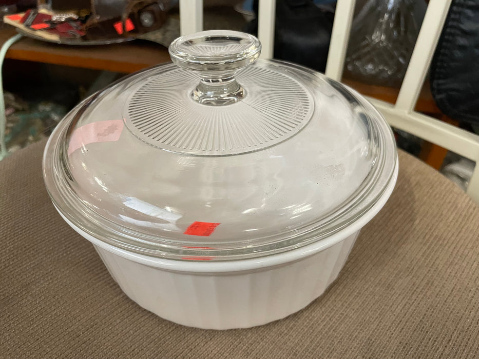 8" Corningware dish with lid 31293