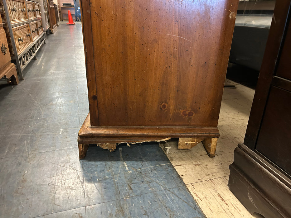 Wood 9 drawer dresser 34378