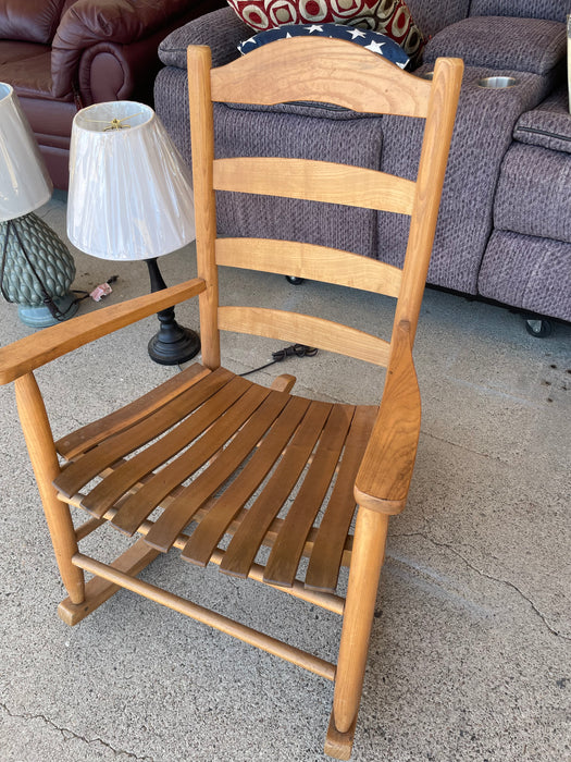 Wood rocking chair 31316