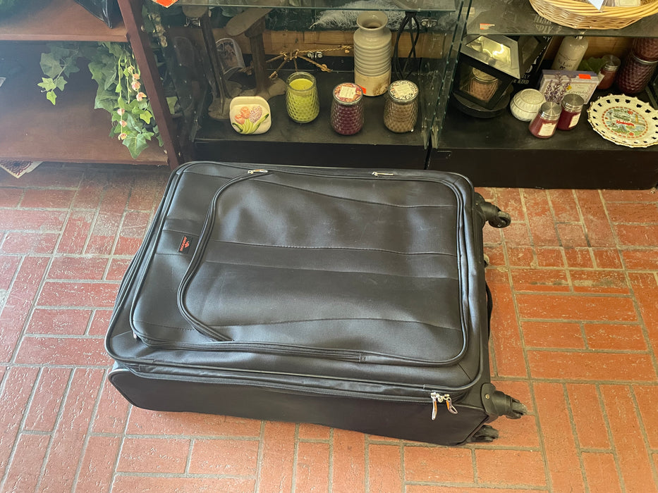 Dockers black luggage suitcase airline bag with wheels 32905