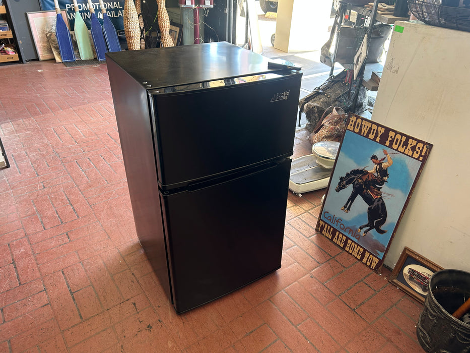 Arctic King mini small black fridge refrigerator 34380