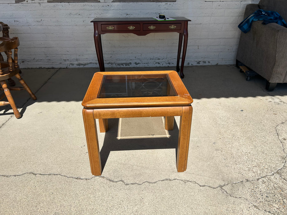 Oak finish glass top side end table 34384