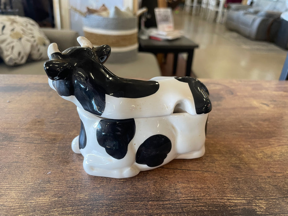 Ceramic cow sugar bowl no spoon 32938