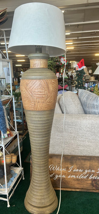 Large accent lamp 33820