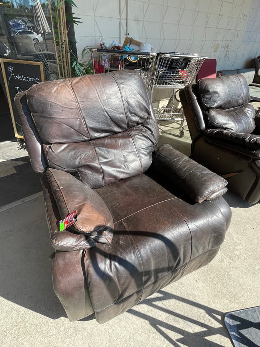 Dark brown leatherette recliner 32951