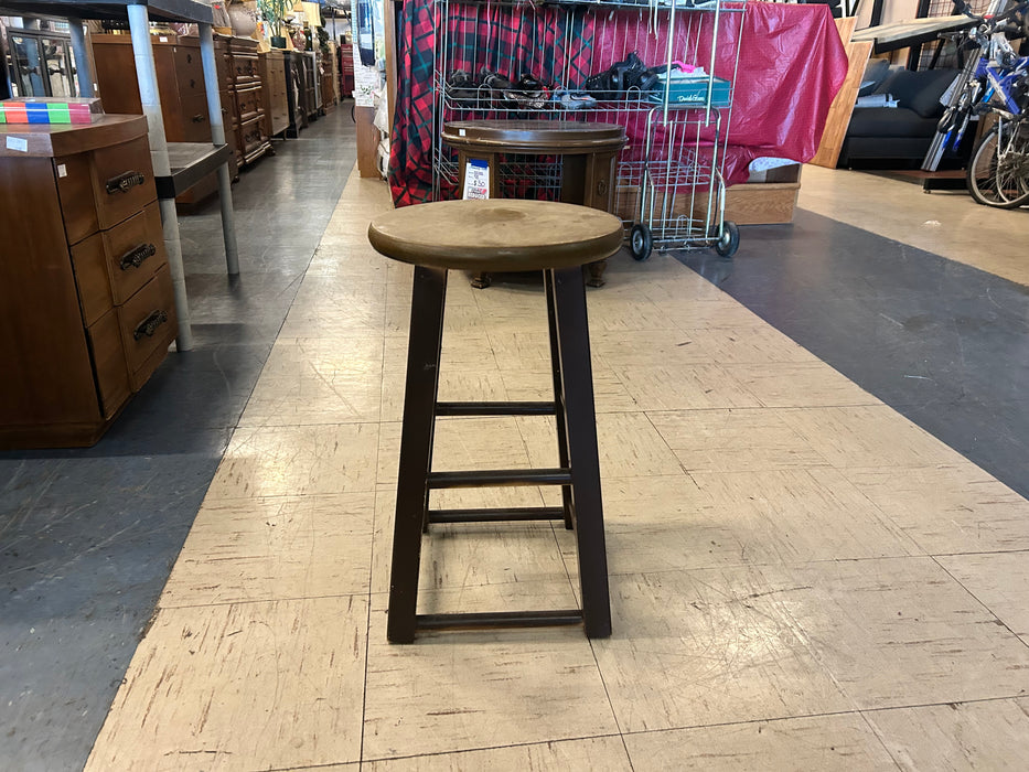 Small wooden backless stool 22" seat height 33998