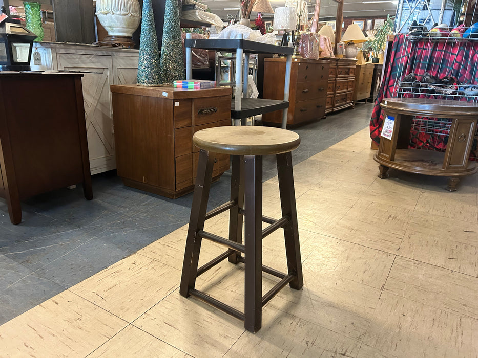 Small wooden backless stool 22" seat height 33998