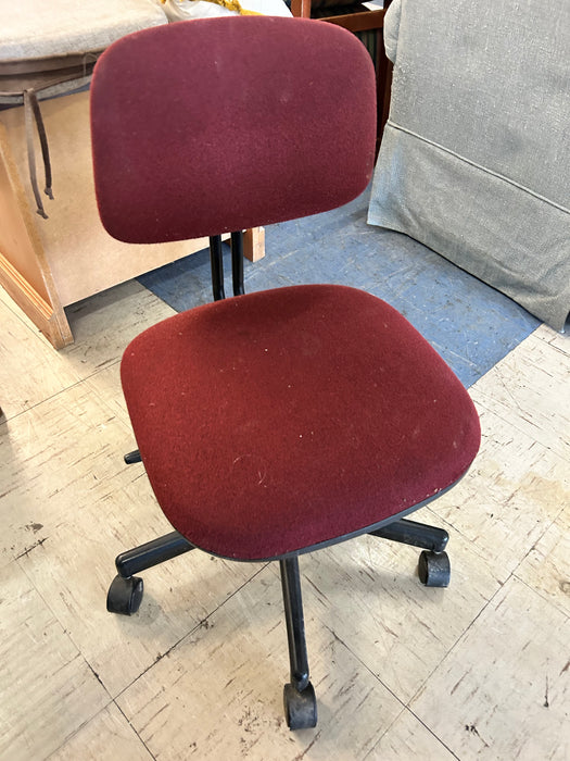 Maroon upholstered office desk chair 34010