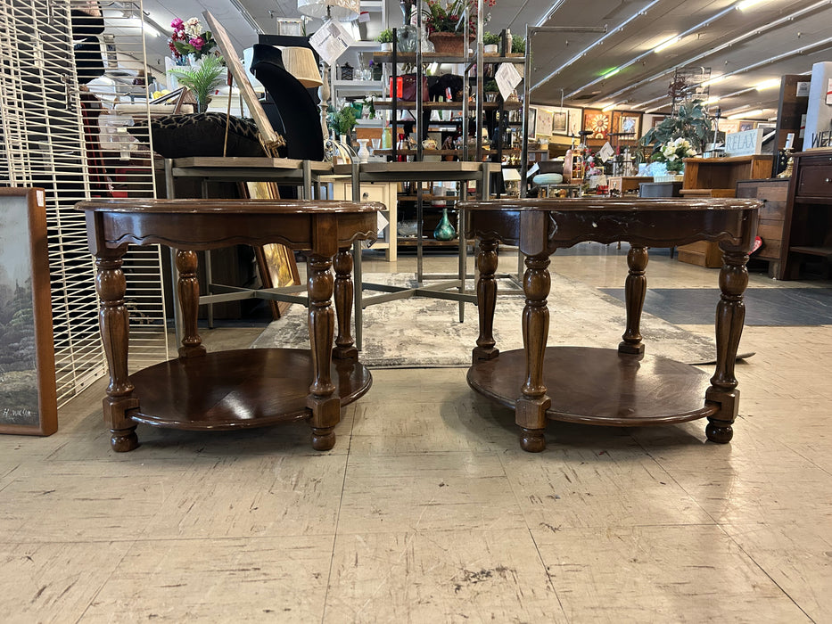 Wood round side end table with glass top 34034