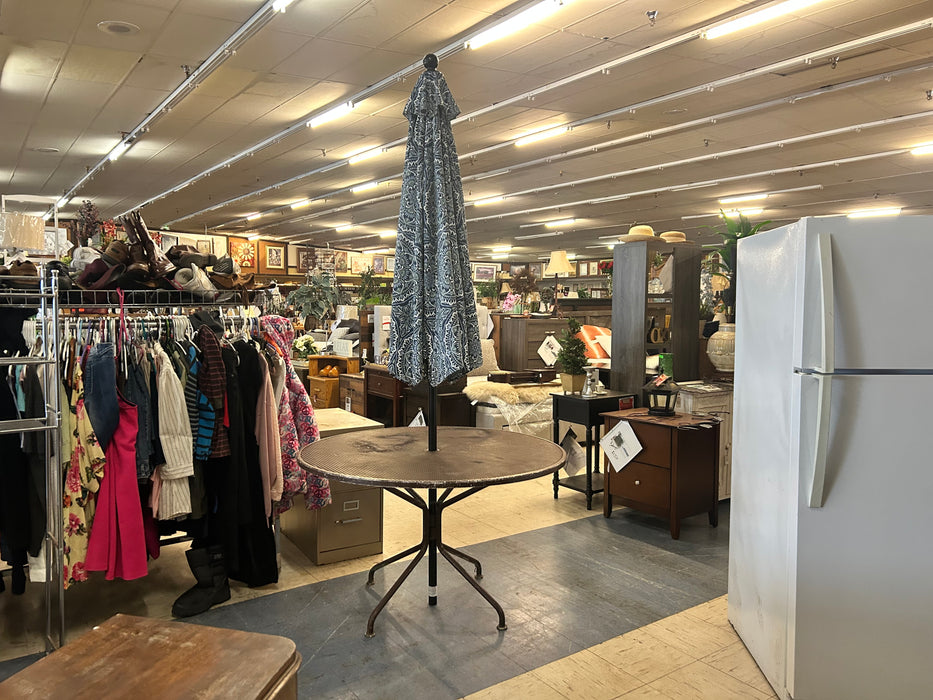 Metal dining patio table with umbrella 34040