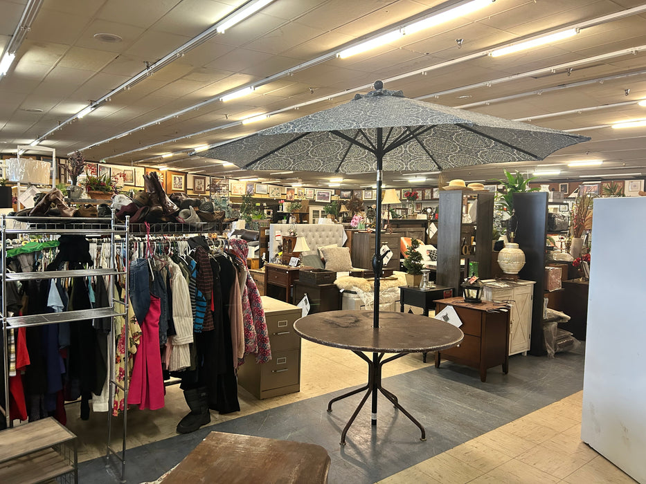 Metal dining patio table with umbrella 34040