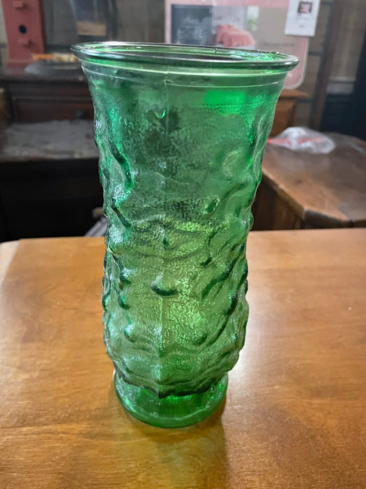 Small green glass vase 33307