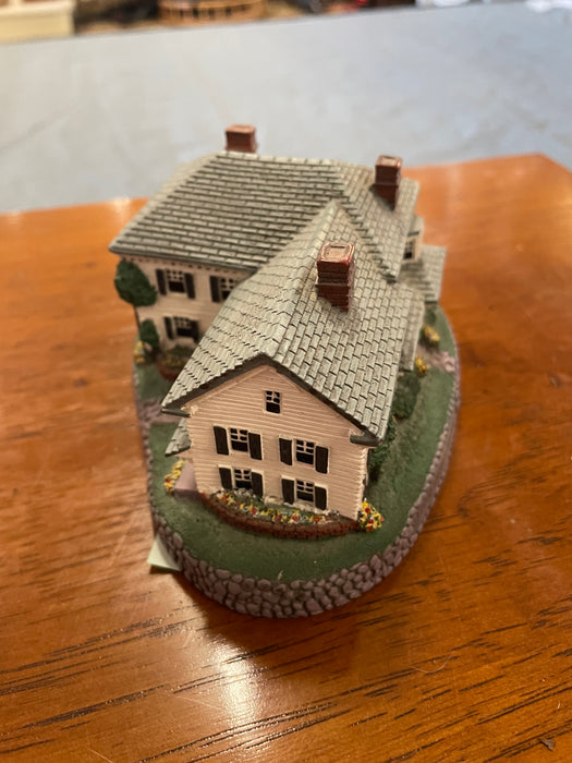 "Rockwell Residence" village figurine 33331