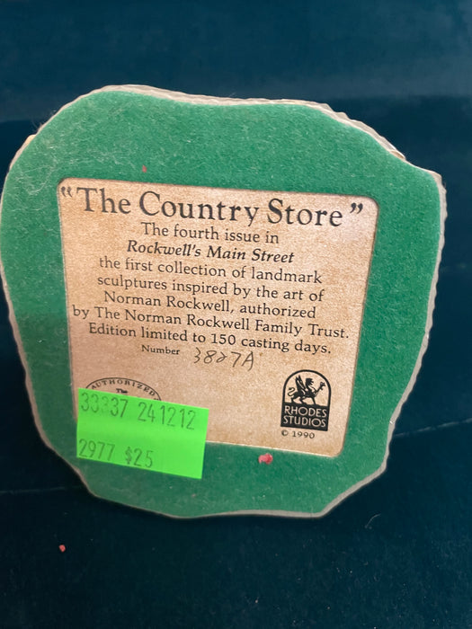 "The Country Store" village figurine 33337