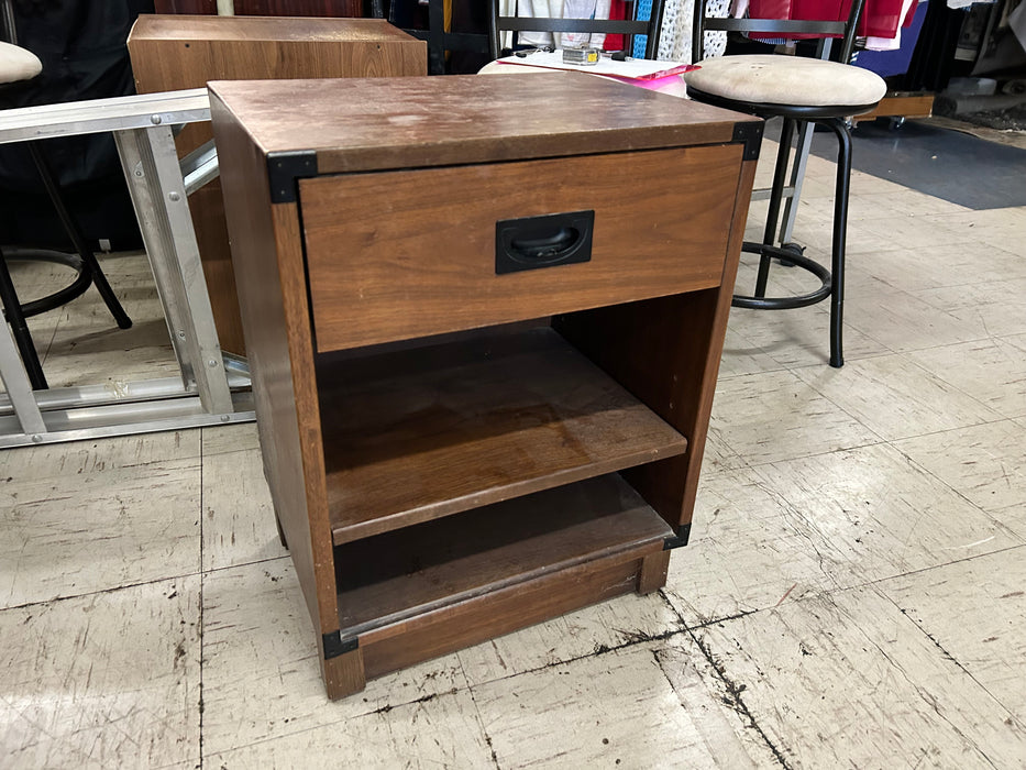 One drawer nightstand 34056