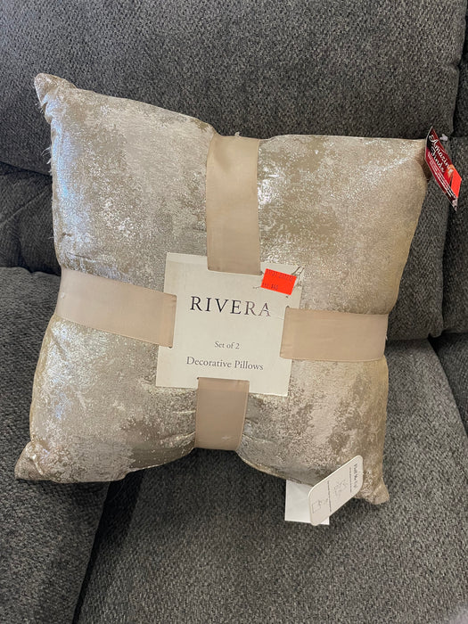 Rivera set of 2 gold shiny pillows 31831
