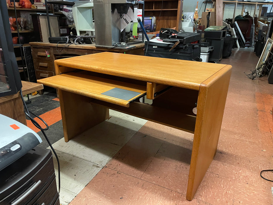 Wood computer desk 33347