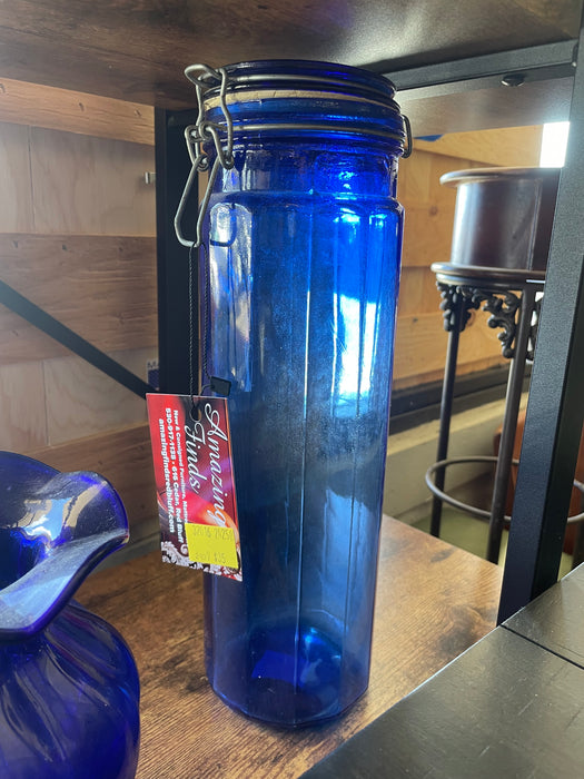 Cobalt blue jar 32016