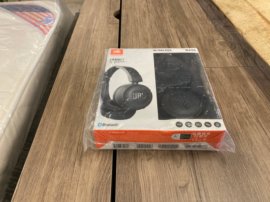 JBL wireless headphones NEW in box 32066