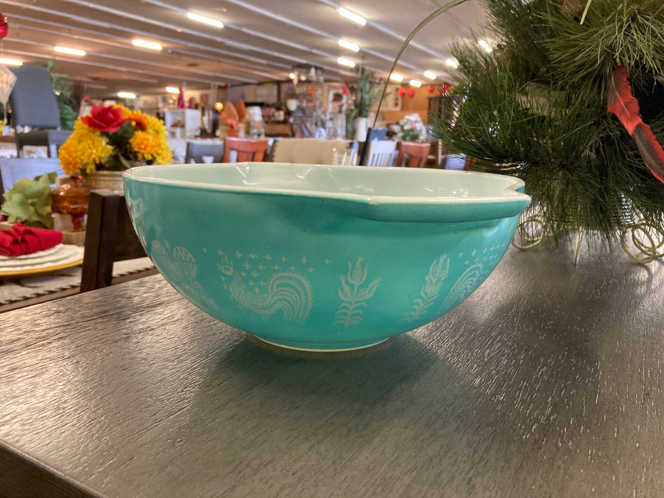 Vintage turquoise 4qt. Pyrex cinderella aqua butterprint bowl 32092