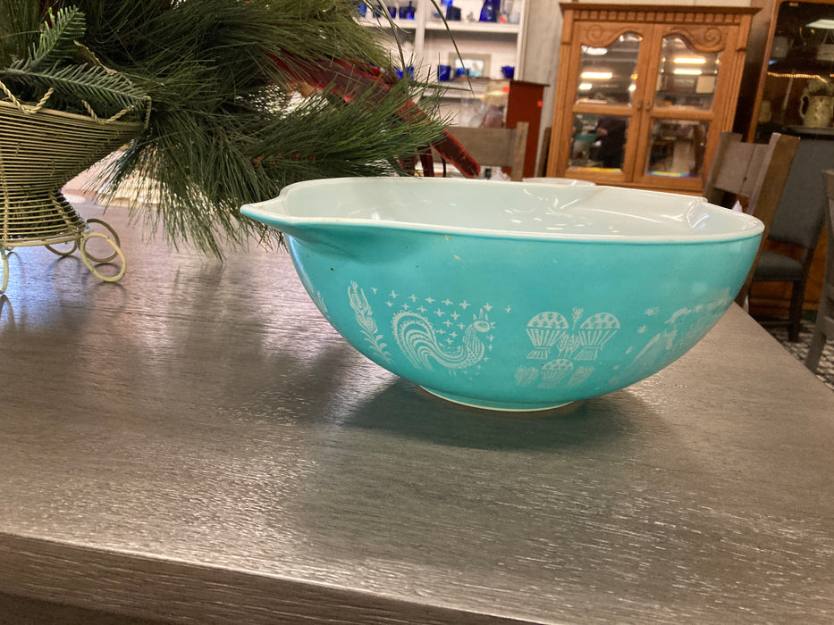 Vintage turquoise 4qt. Pyrex cinderella aqua butterprint bowl 32092