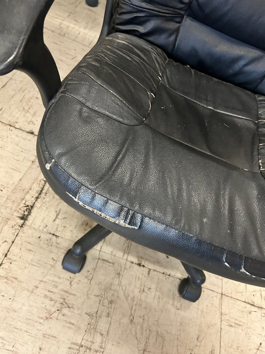 Upholstered faux leather black computer desk chair 34067