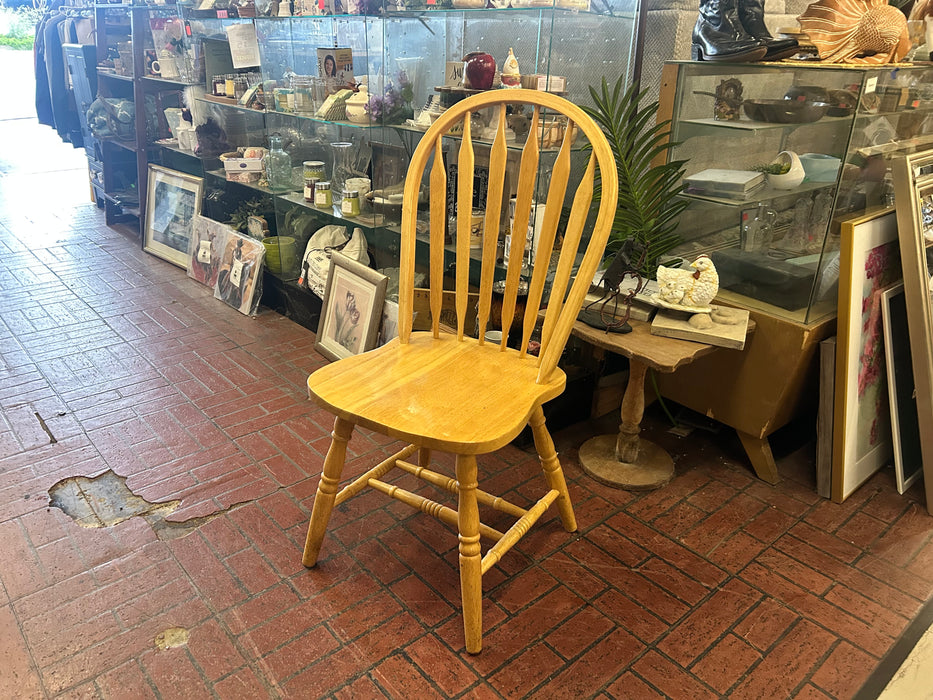 Blonde arrowback wood kitchen or dining chair 34080