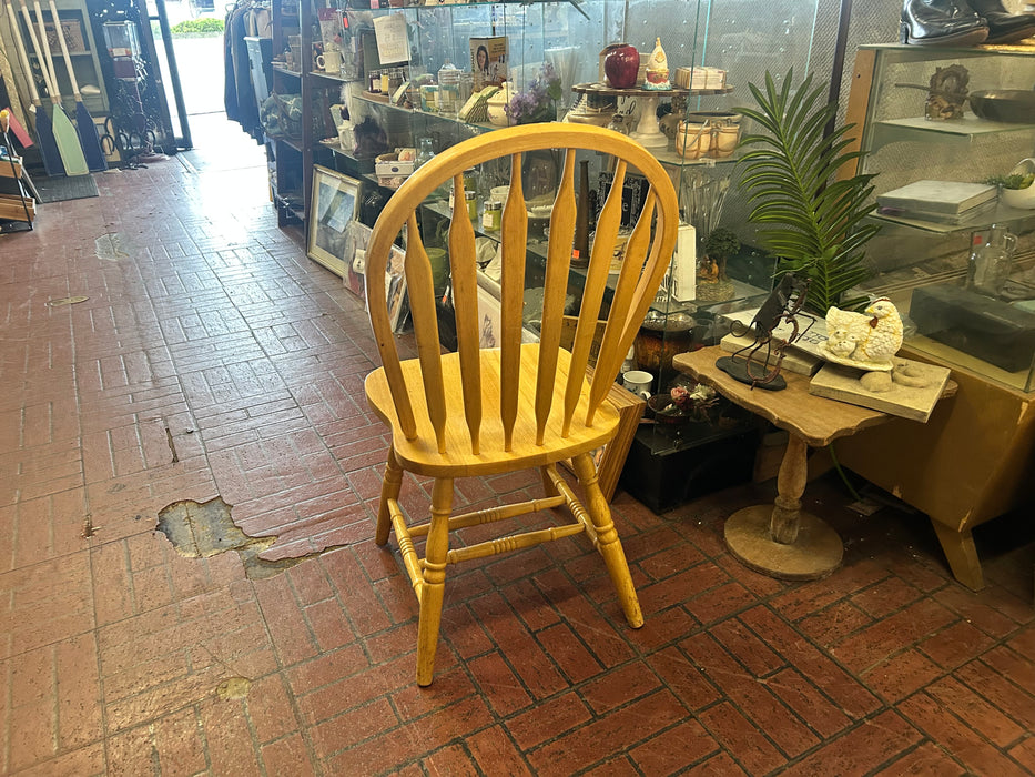 Blonde arrowback wood kitchen or dining chair 34080