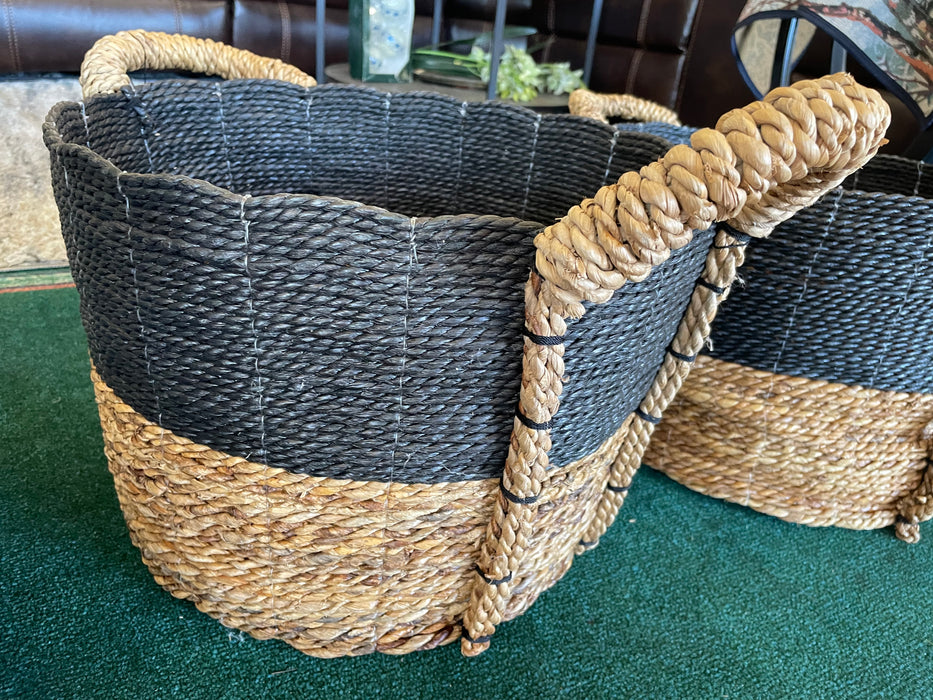 Large wicker woven two-tone baskets 33386
