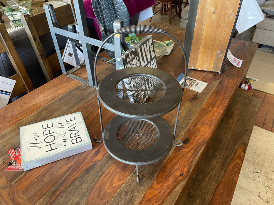 Metal two tier plate/pie stand/racks 33393