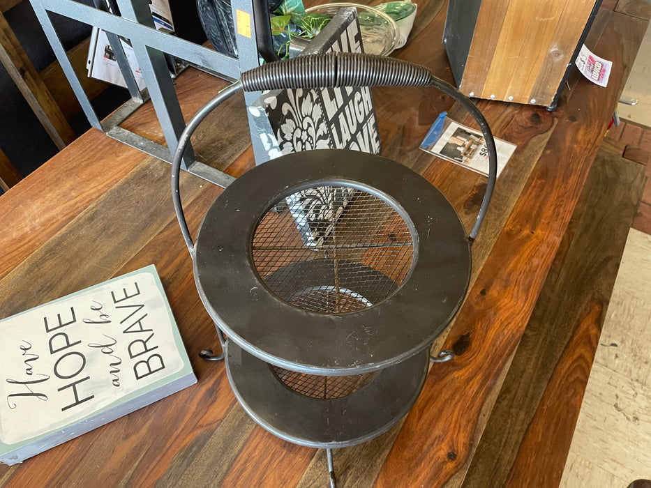 Metal two tier plate/pie stand/racks 33393