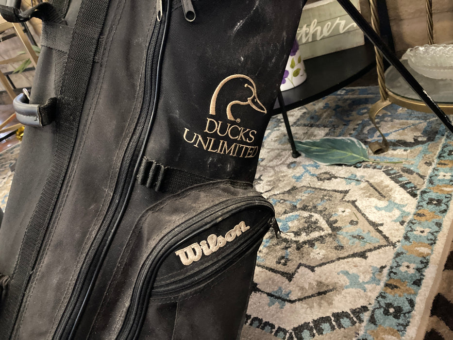 Ducks Unlimited golf bag with clubs 31875
