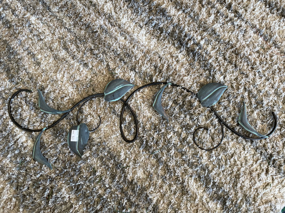 Leaf vine metal wall accent decor 33414