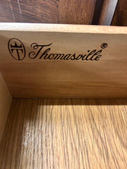 Thomasville beveled glass 2 door one drawer china cabinet hutch 34145